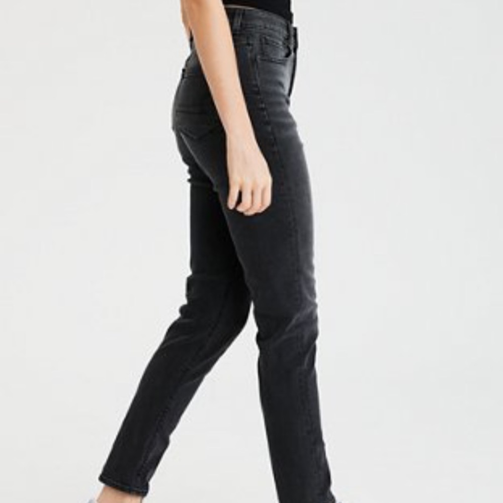 American Eagle Stretch High Waisted Mom Jeans in Black